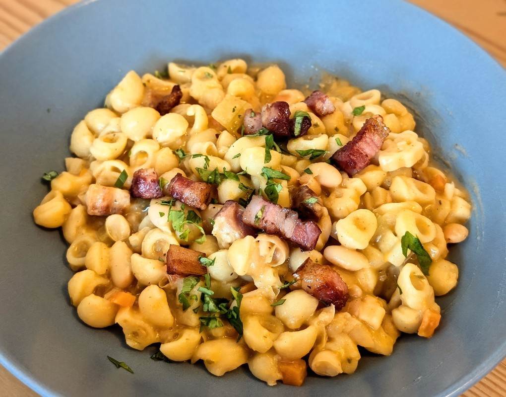 Pasta e Fagioli mit Bauchspeck (cremig, italienisch, ohne Tomaten)