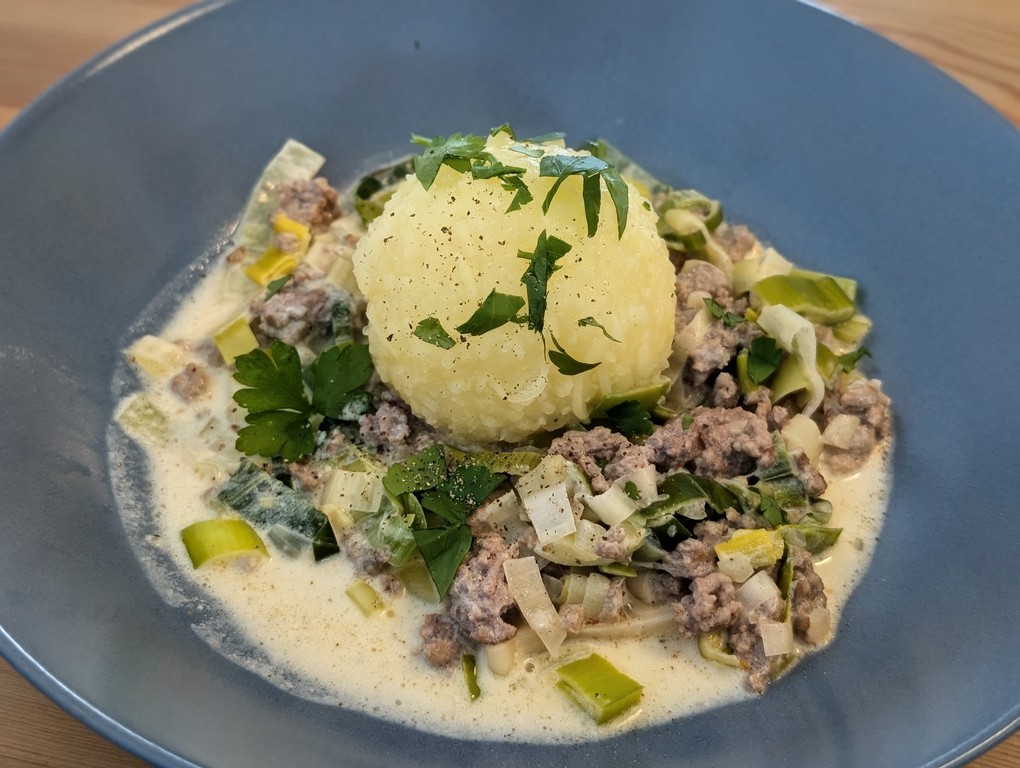 Hackfleisch Käse Lauch Klöße – cremiges One-Pot Rezept einfach & schnell