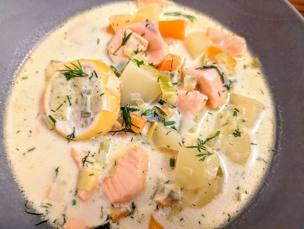 Lohikeitto - Finnische Lachssuppe