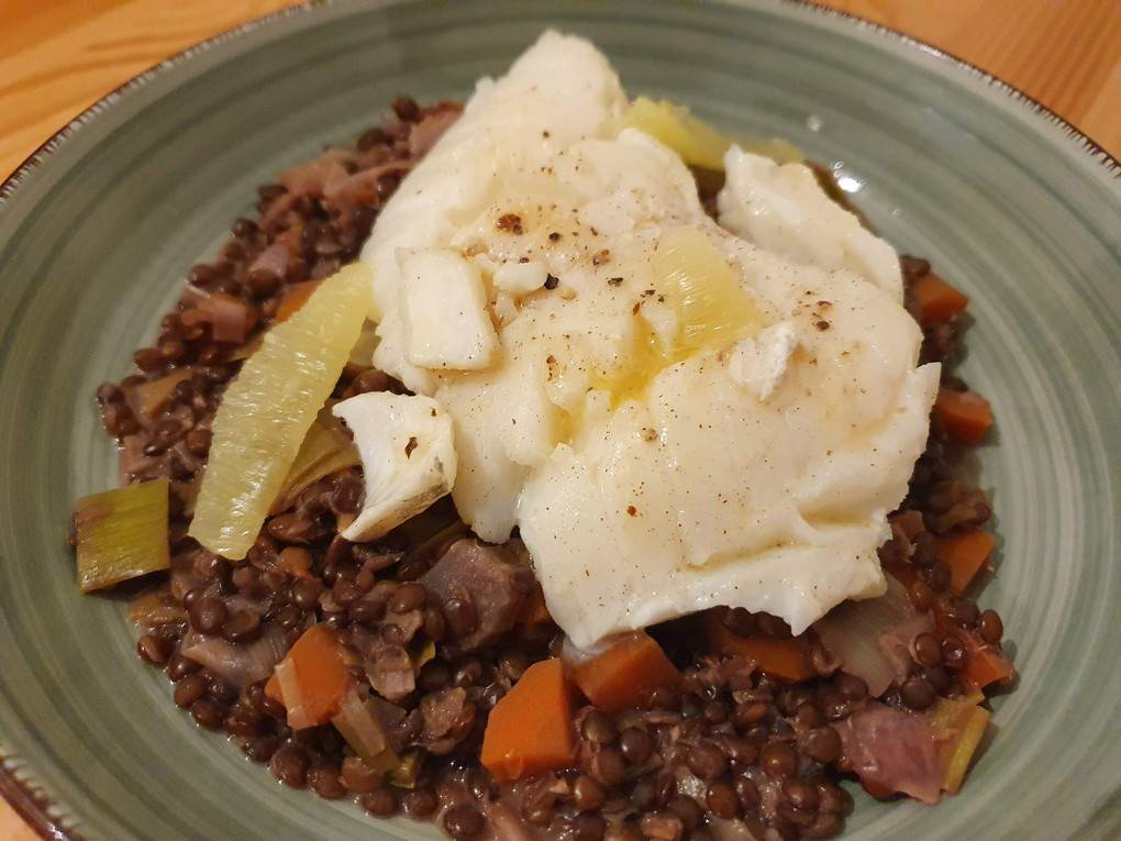 Kabeljau mit Beluga-Linsen und Zitronen-Orangen-Sauce