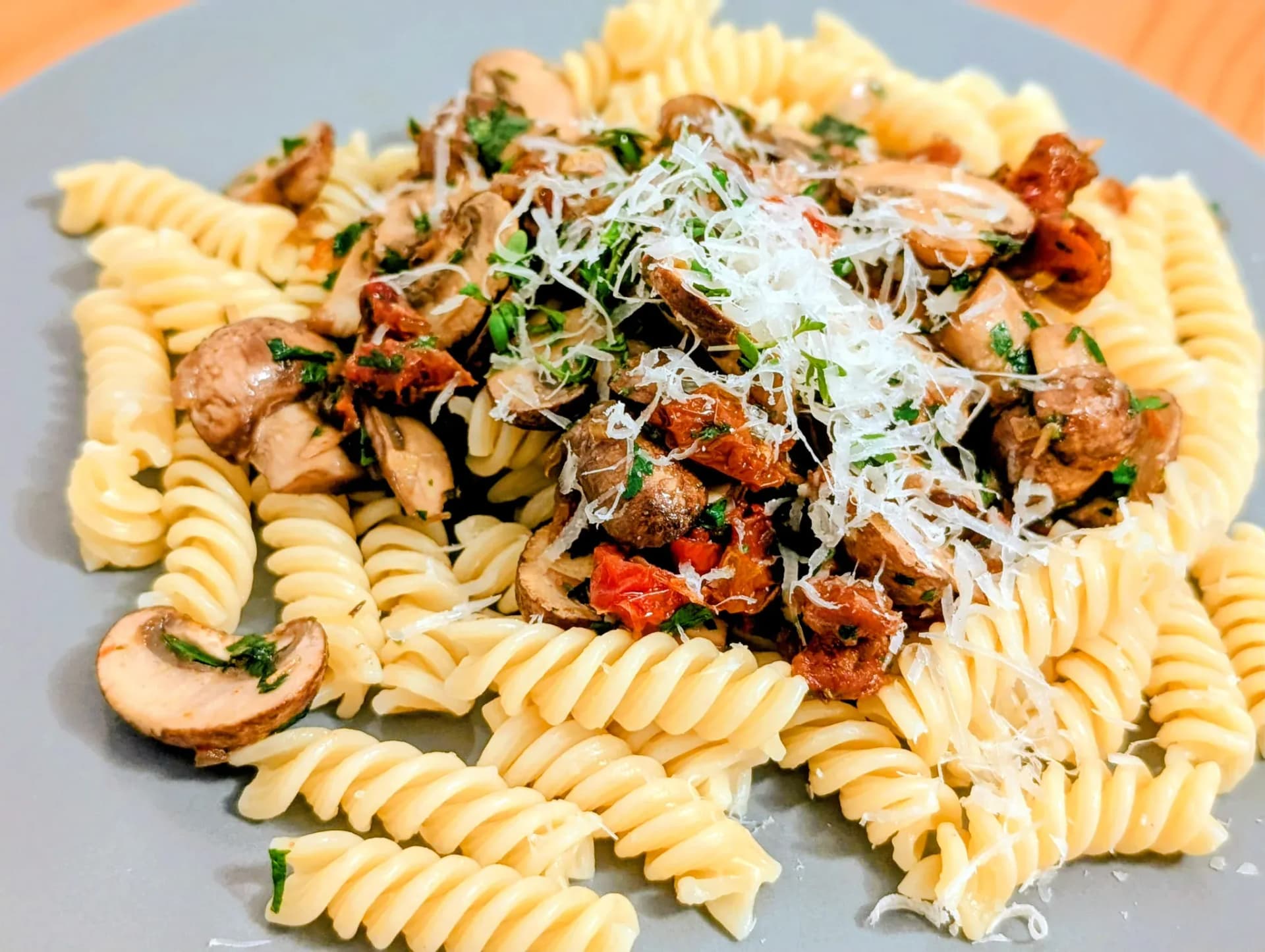 Spaghetti mit gebratenen Champignons