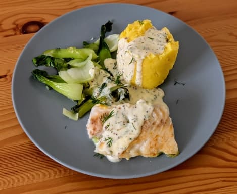 Skrei (Winterkabeljau) mit Pak Choi und Kurkumapüree